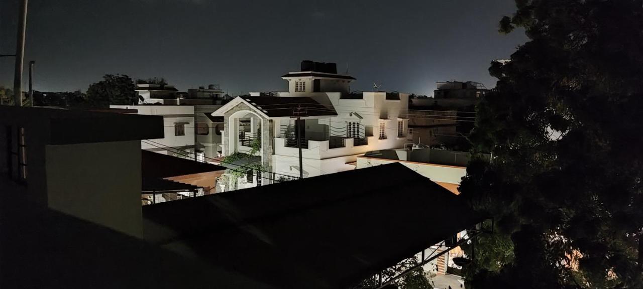 "Go Desert" Homestay ブジ エクステリア 写真